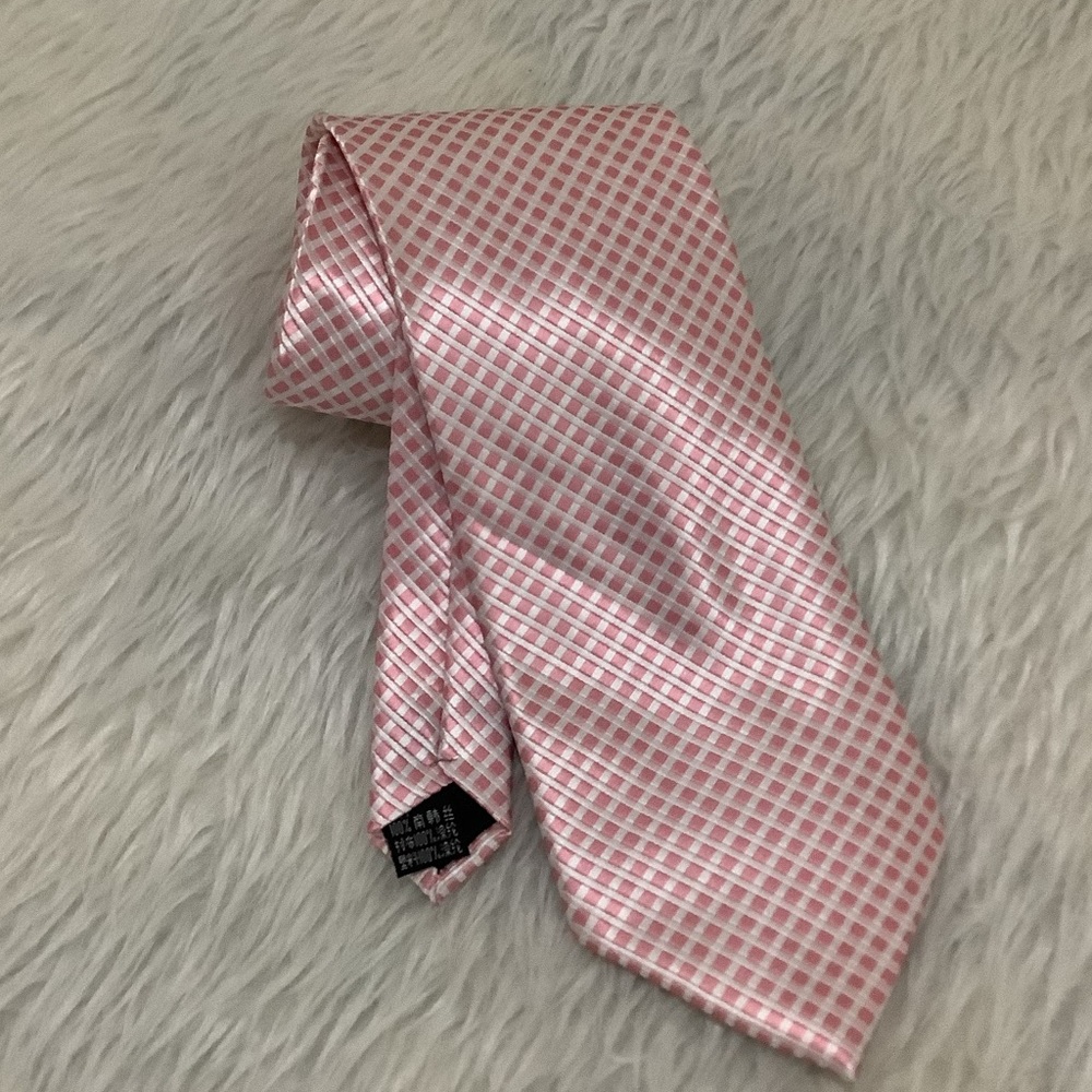 Ermenegildo Zegna pink silk tie